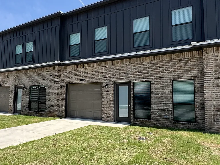 3427-3478 Brooke Pl #3460 — Photo 8