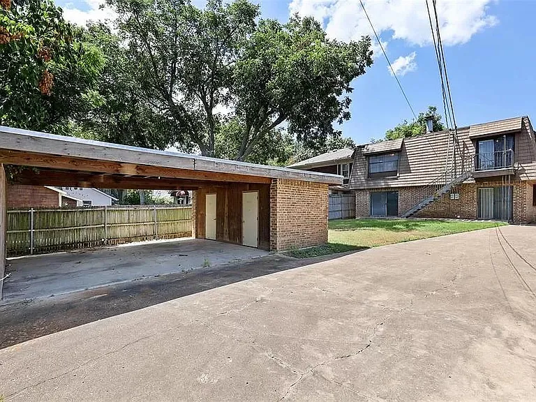 1823 Hillcrest St — Photo 18