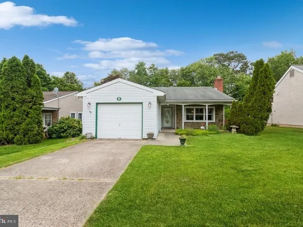 5 Sterling Pl, Southampton, NJ 08088