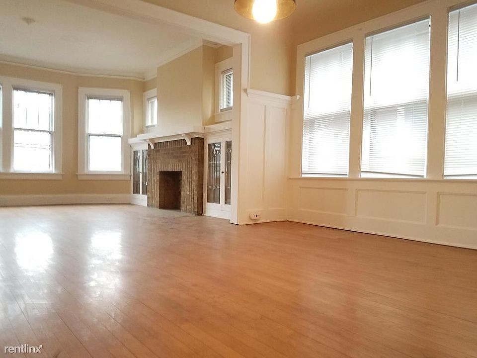 1st image of 2414 E Belleview Pl