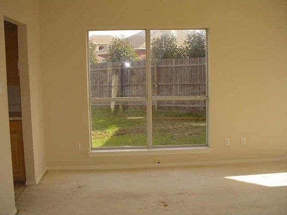 4th image of 1123 Parkview Trl