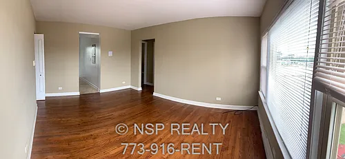 7632 N Milwaukee Ave Photo 1