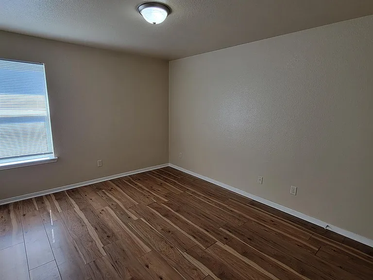 1001 Leah Dr #B — Photo 11