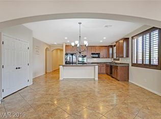 580 Gilmorehill Ct, Spring valley, NV 89148