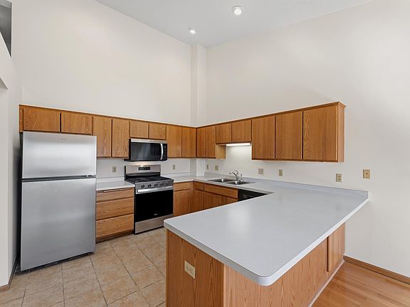 4th image of 18262 Cascade Dr
