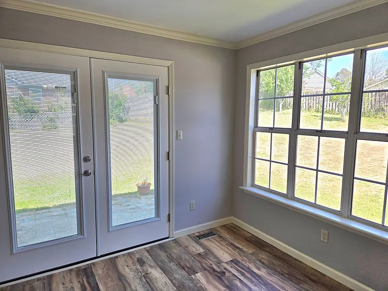 4517 Crosland Dr — Photo 8