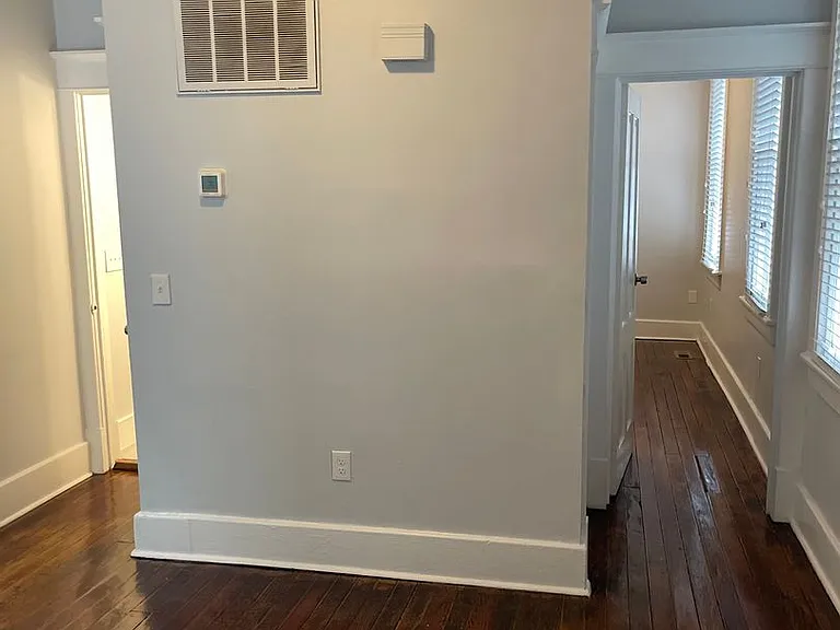 412 E Duffy St — Photo 17
