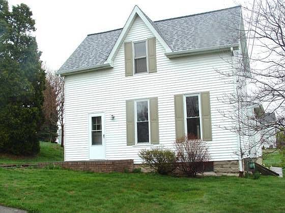 1st image of 408 1st St