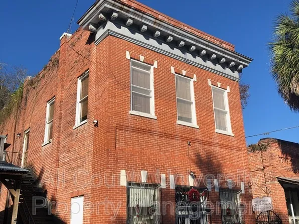 112 NE 1st St, Micanopy, FL 32667
