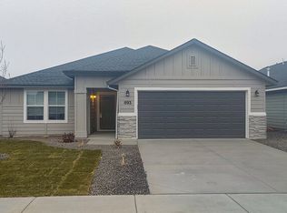 893 N Bowknot Lake Ave, Star, ID 83669
