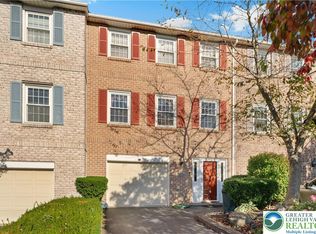 4626 N Hedgerow Dr, Allentown, PA 18103