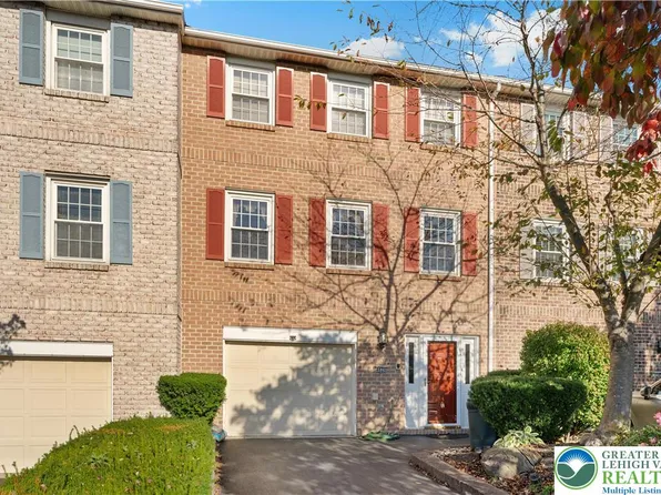 4626 N Hedgerow Dr, Allentown, PA 18103