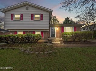 4302 Chenwood Ln, Jeffersontown, KY 40299