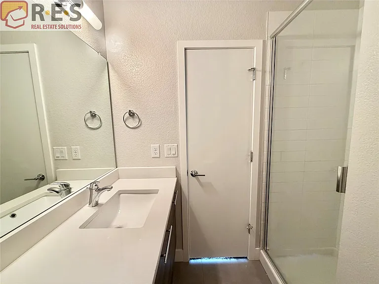 5566 W 11th Pl — Photo 20