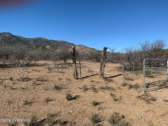 4th image of 5219 S Henry Trail
