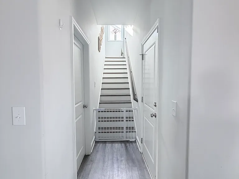 8009 Gladeside Way — Photo 13