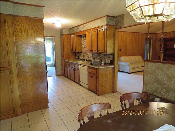 5th image of 1271 Estates Dr
