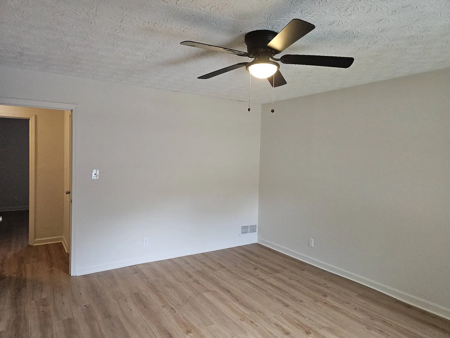 490 South Jeff Davis Drive, Unit C - 1 — Photo 3