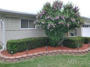 2721 Athena Dr, Troy, MI