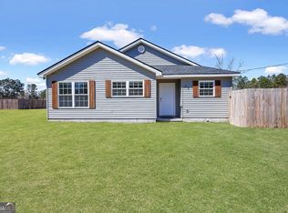 77 Church St, Collins, GA 30421