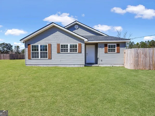 77 Church St, Collins, GA 30421