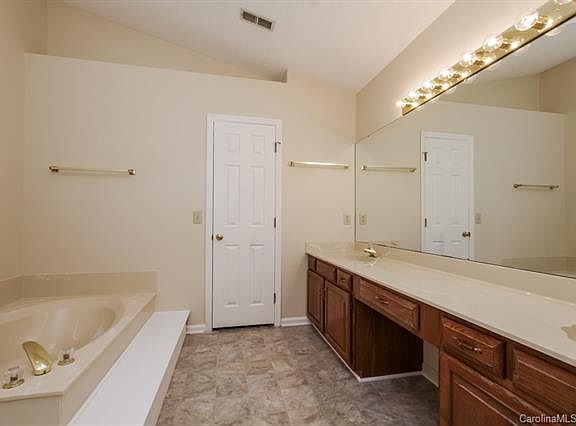 4th image of 2519 Annecy Dr