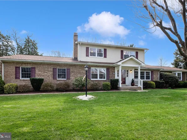 8234 Glendale Dr, Frederick, MD 21702