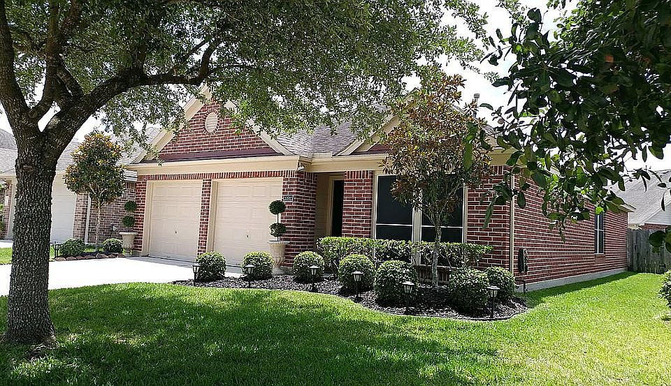 1st image of 20915 Barbons Heath Ct