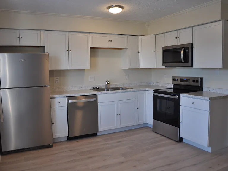 331 S Burns Ave #D — Photo 4