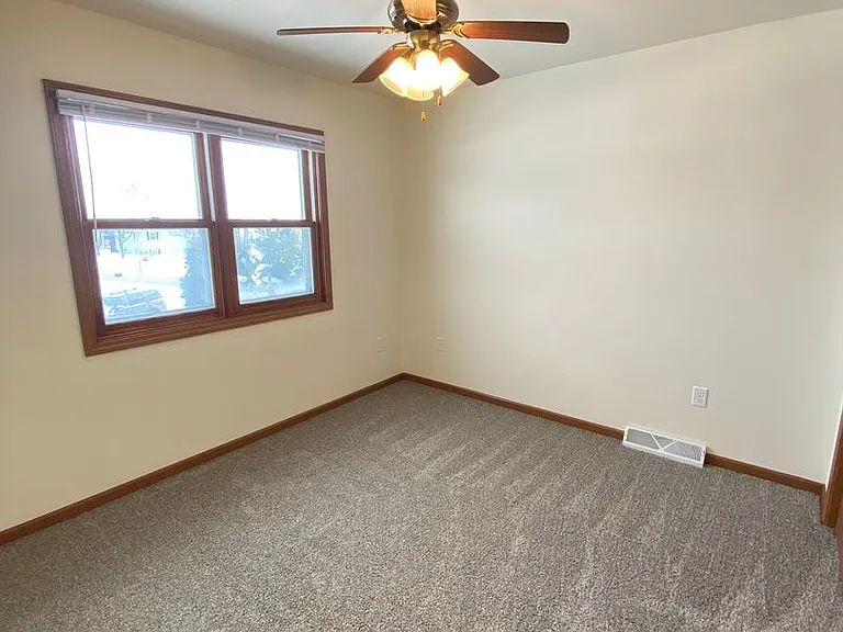 1785 Alexandra Ct — Photo 10