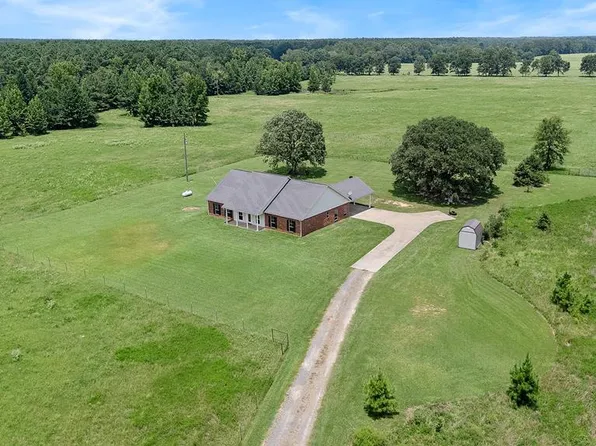 574 County Road 4108, New Boston, TX 75570