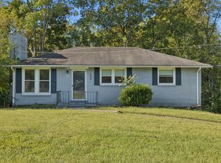 589 Highcrest Dr, Nashville, TN 37211