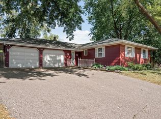 3530 Aquila Ave N, New Hope, MN 55427