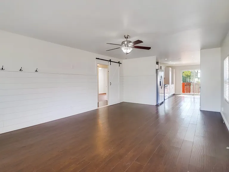843 Georgia St — Photo 7