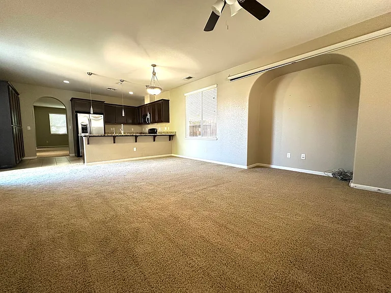 3895 Bethpage St — Photo 11