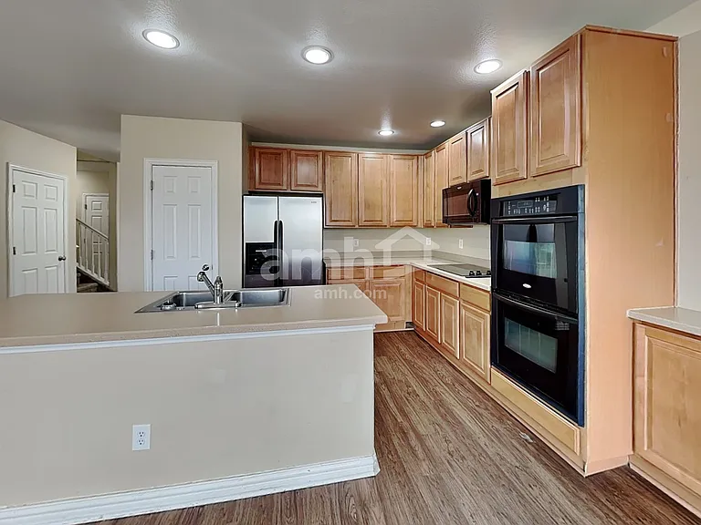 13009 Magnolia St — Photo 4