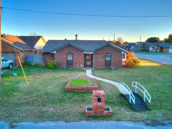 8238 NW 11th St, Oklahoma City, OK 73127