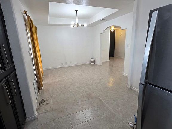 5th image of 2765 Madrid Ave