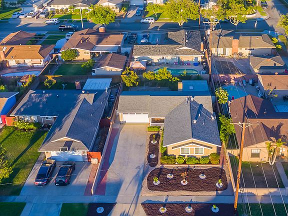 4th image of 8347 San Clemente Way