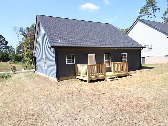 3rd image of 179 Eastview Cove Dr SE