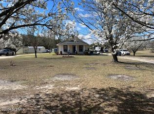 2001 McDonald Ave, Hamlet, NC 28345