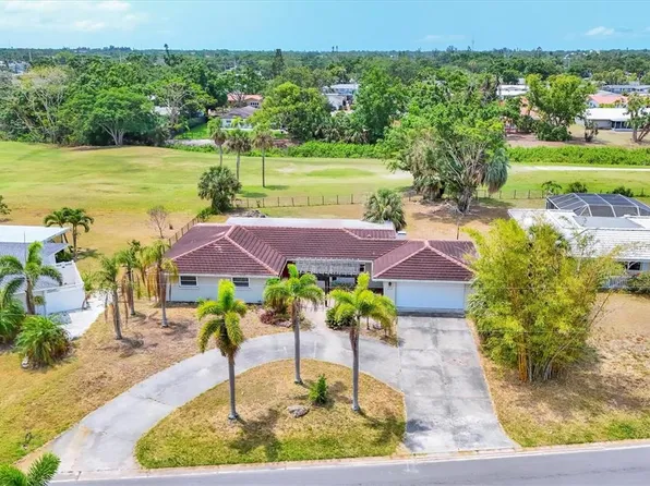 3432 Pine Valley Dr, Sarasota, FL 34239