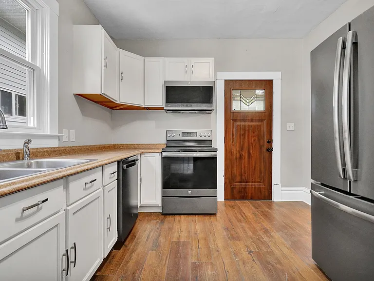 505 W Lenawee St — Photo 8