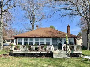 W6025 N Bay Cir, Shawano, WI 54166