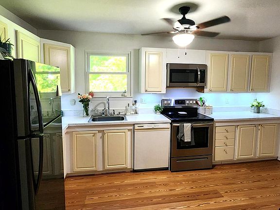 5th image of 486 Norvelle Ct