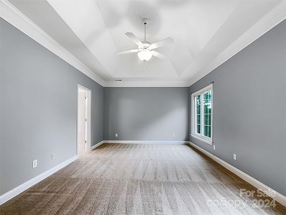 3rd image of 7798 Coachman Ct
