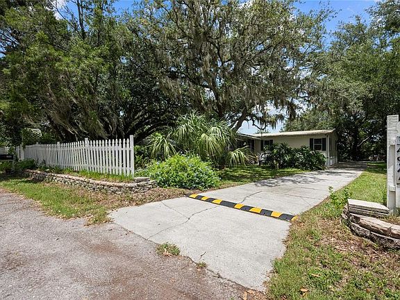 3rd image of 34945 BUCK ROAD