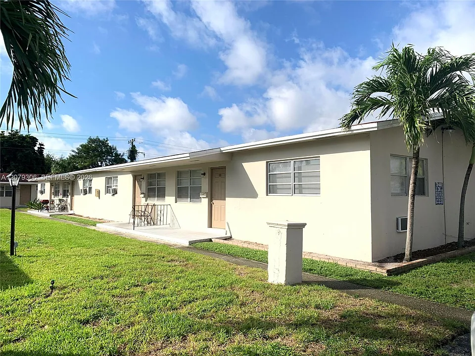 2220 Pierce St #10
