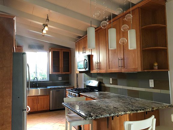 3rd image of 1773 Hemlock Ave
