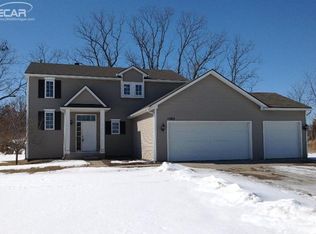 1383 Muskegon Dr, Grand Blanc, MI 48439